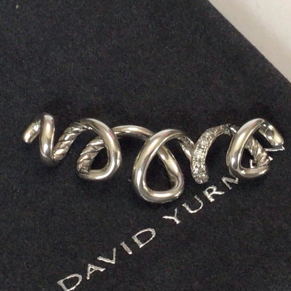 David Yurman Sterling Silver Helena Element Enhancer with Diamonds 
Pre-loved